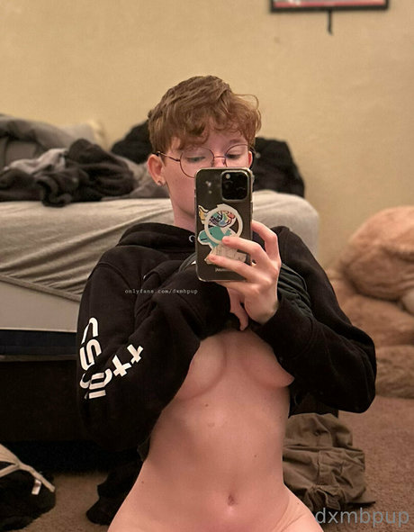 dxmbpup free model photo