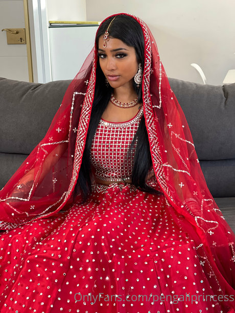 Yasmina Khan nice star photo