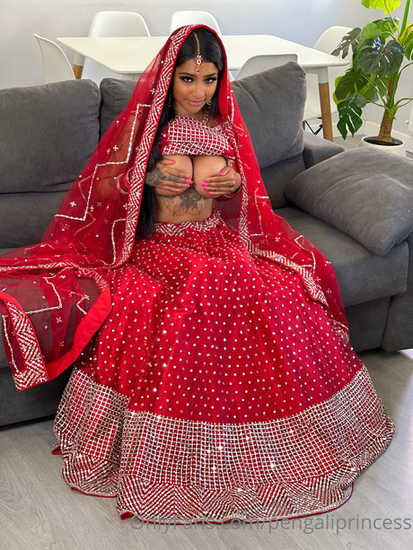 Yasmina Khan erotic pornstar images