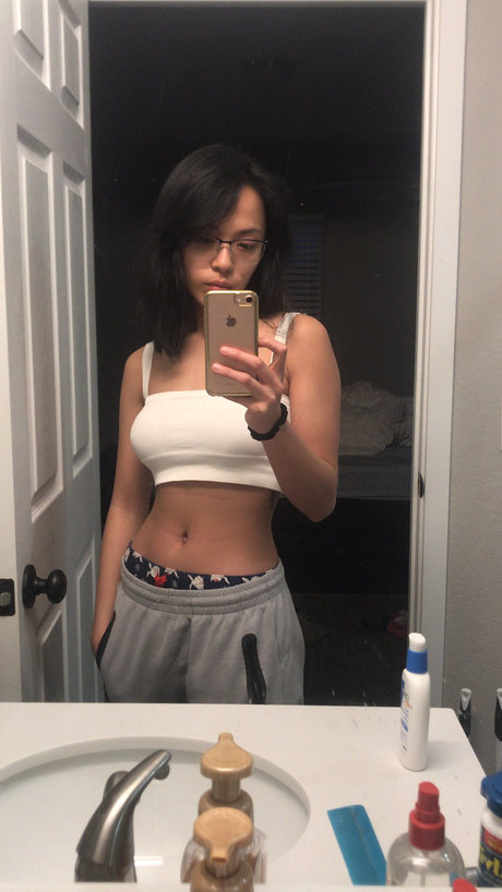 Chandradez model high quality photos