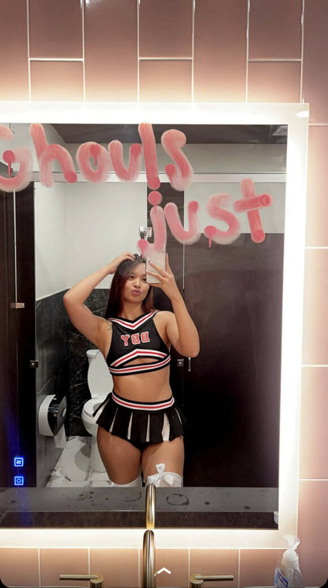 oiled tits onlyfans free porn archive