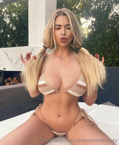 squat riding onlyfans art nude galleries