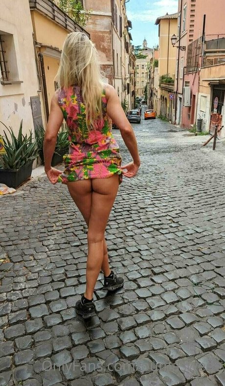 pumaswede star porn photo