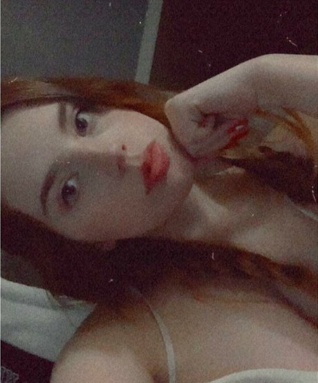 Haley Z erotic actress photo