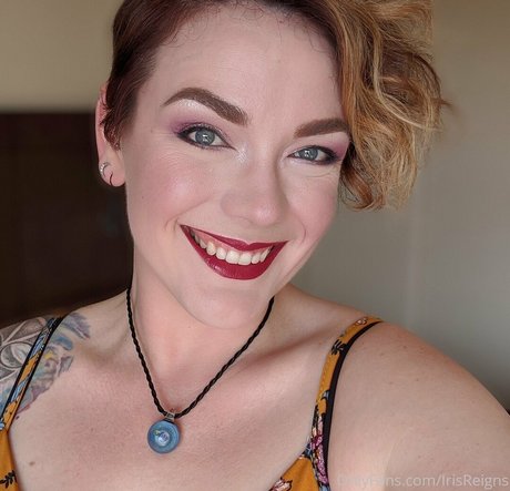 irisreigns exclusive star pic