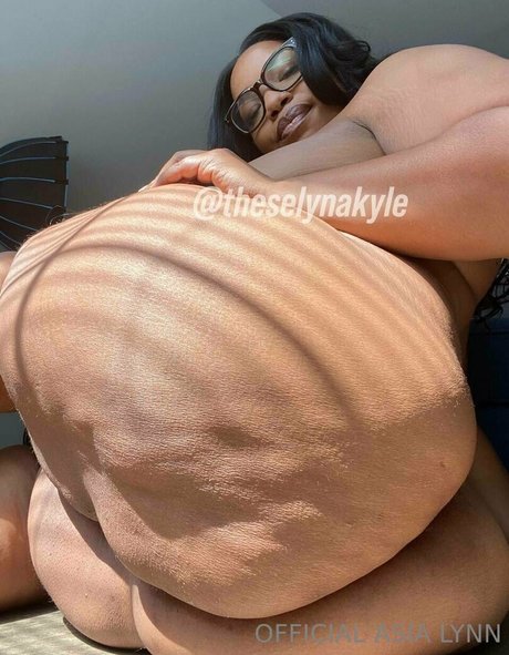 asialynnbby model nudes pics