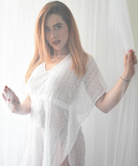 Emma Victoria Louise art model gallery