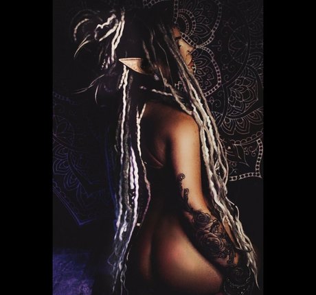 Zahja perfect model img