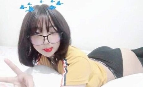 eimiruwu nude actress picture