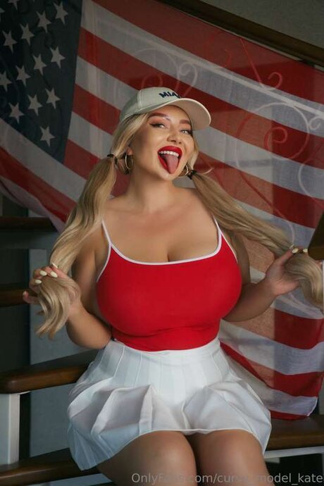 curvy model kate model nude galleries