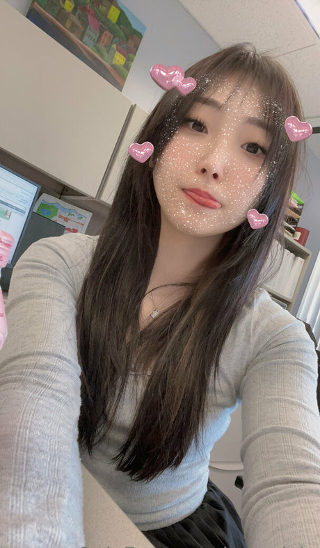 awnnivip model beautiful photos