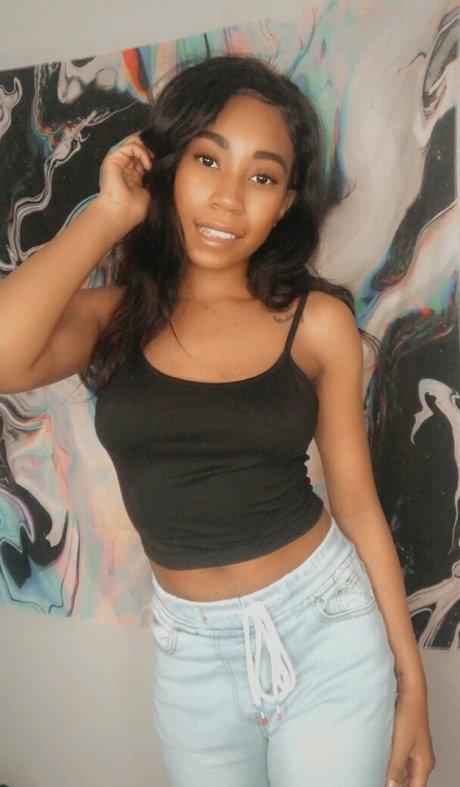aprilraeee model nudes img