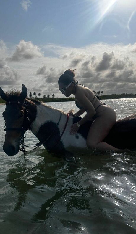 Vitoria Kelly xxx star pictures