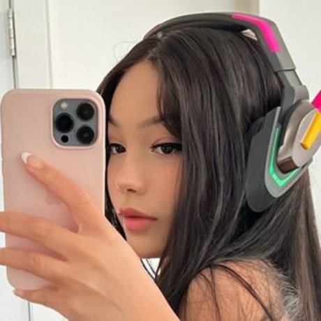 Aria Lxv free pornstar photos