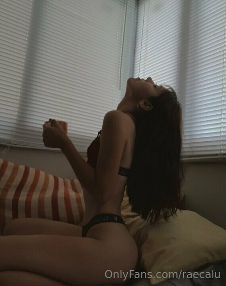raecalu model adult pic