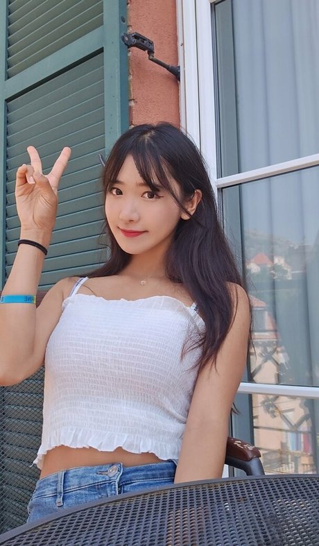 jinnytty high quality model pics