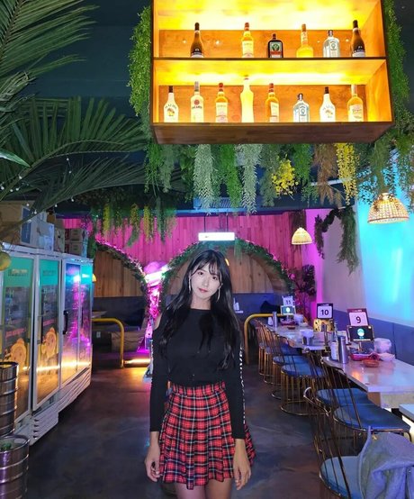 jinnytty star adult galleries