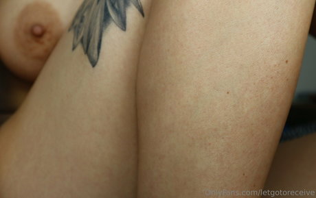 letgotoreceive sex model image