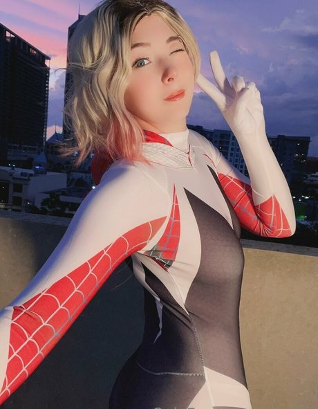 ribaibu exclusive model image