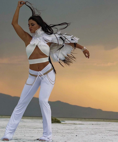 Jade Chynoweth hot actress picture