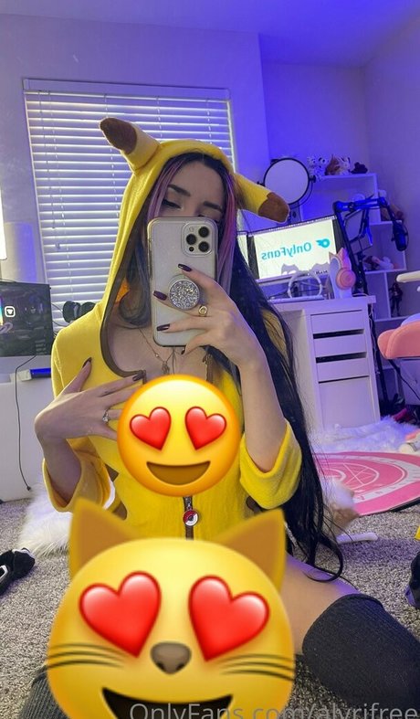 alyrifree nudes model photos