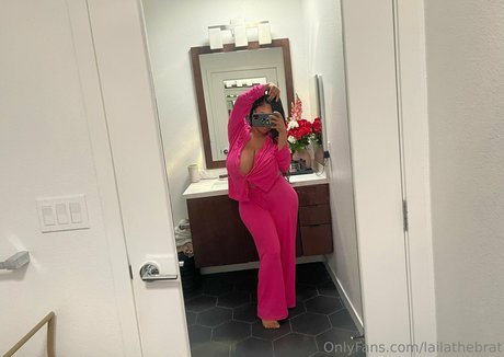 lailathebrat hot star photos