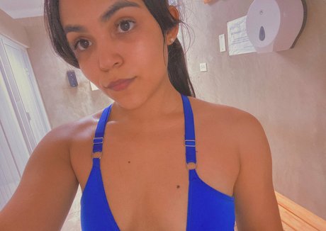 biancaswanfree erotic pornstar picture