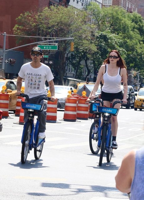 Sophie Turner perfect star image