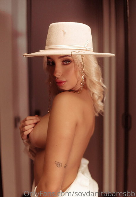 soydanitabaresbb nudes model pics