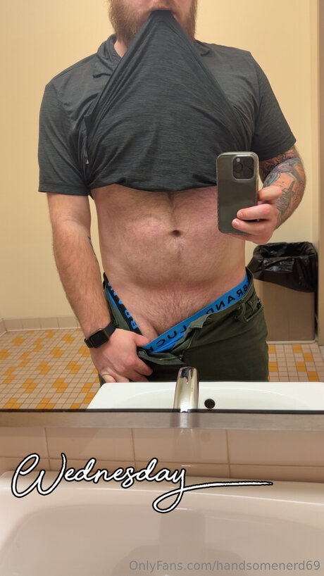 Handsomenerd69 pretty star pics