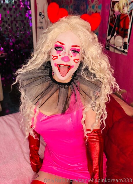 Daniellapinkdream333 star sexy photo