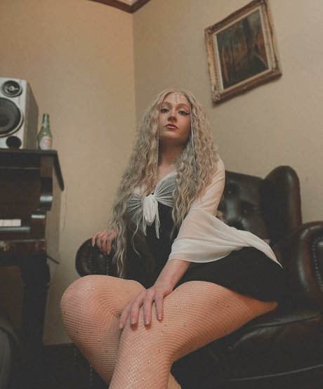 Janet Devlin pornographic star galleries
