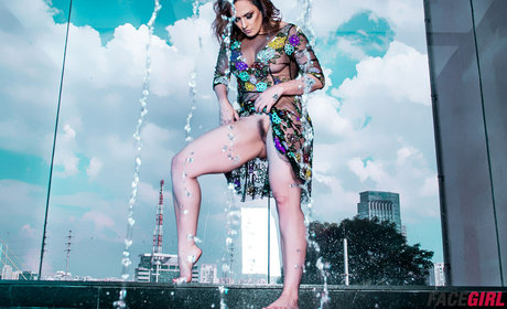 Nubia Oliver free actress galleries