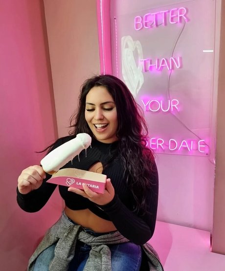 Angie Starling nice model image