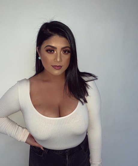 Lucia Yanez erotic actress gallery