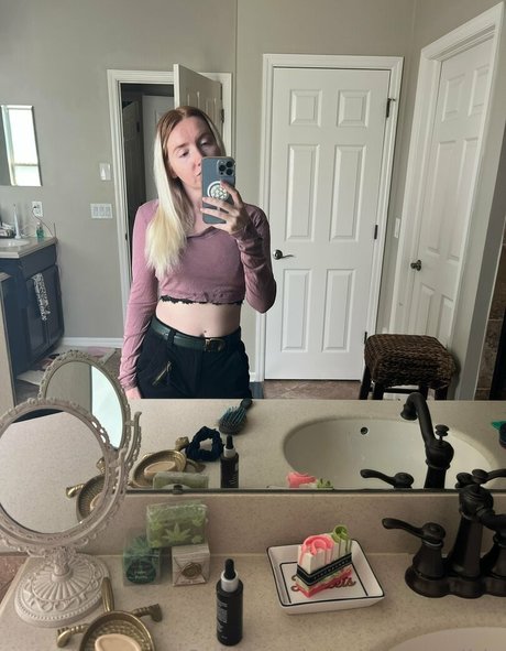 summer trans onlyfans adult photo