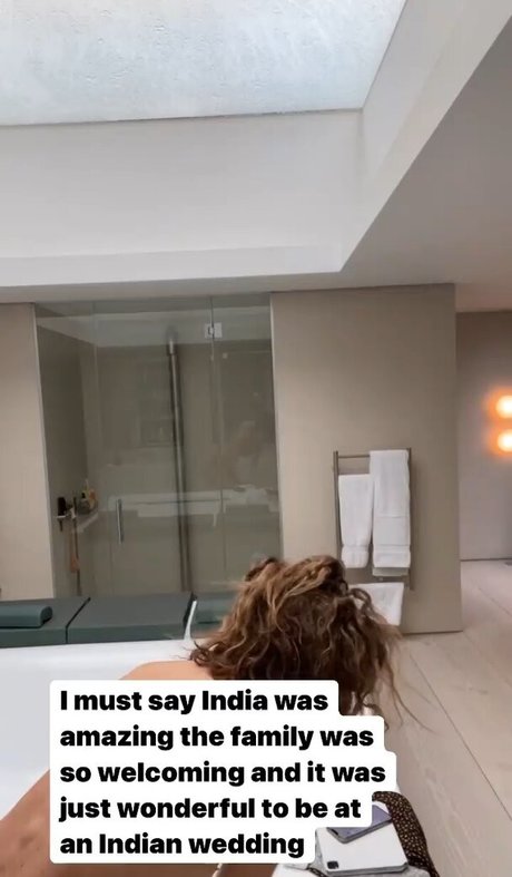 Trinny Woodall star exclusive picture