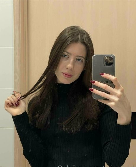 miareeed star best pic