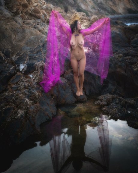 Lila From Naked Bakers top model image