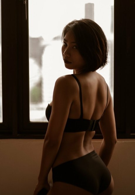 tuckythai sexy star galleries