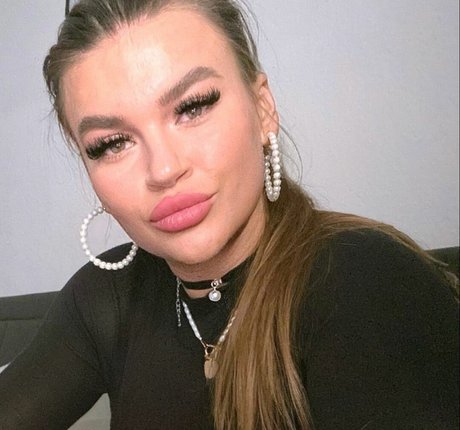 Sarah Slavo star perfect img