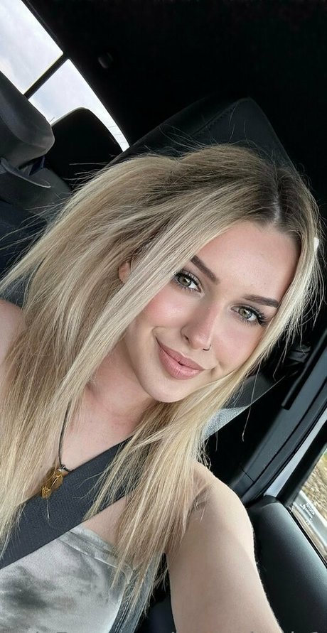 jordanlewis18 sexy model pic