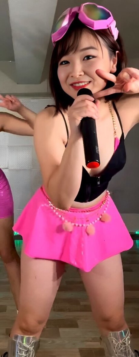 Childish Lina nice actress photos