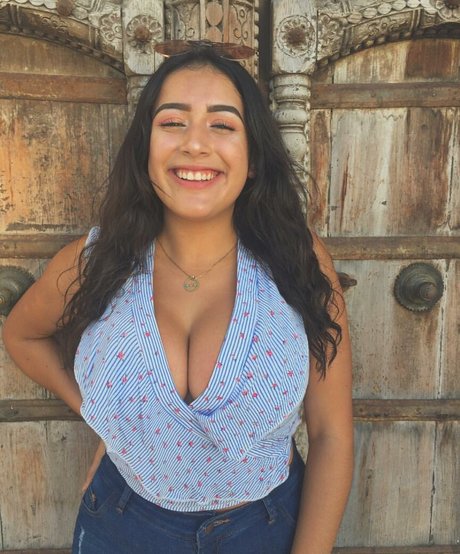 baelib hot star gallery