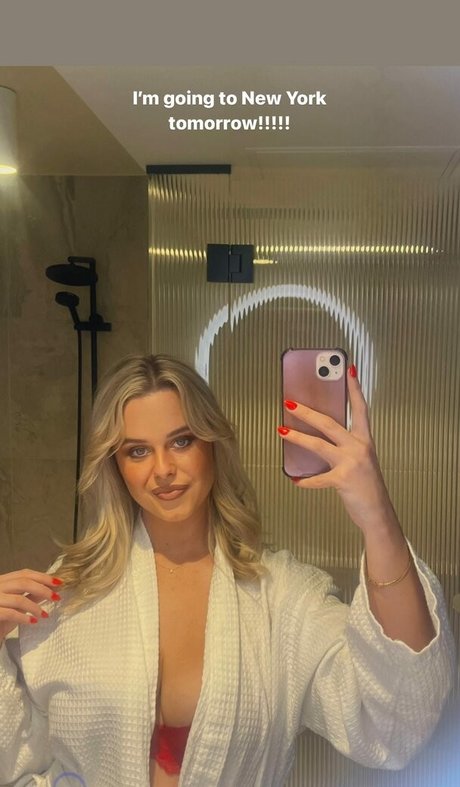 Jasmine Ramage hot model photos