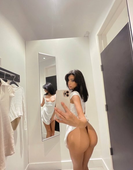 shefoekeeps model pretty pics