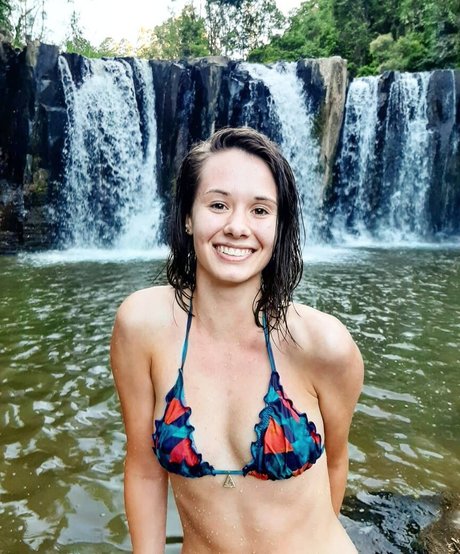 Julia K Barni art actress gallery