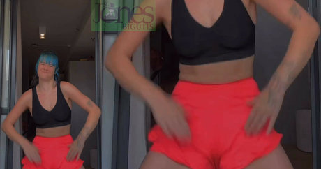 Julia K Barni thumbnail