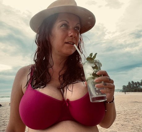 boobStruggle star porn images