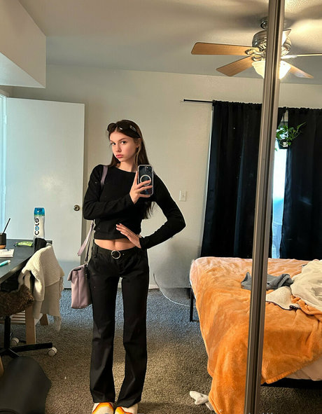 milf teen onlyfans erotic photo